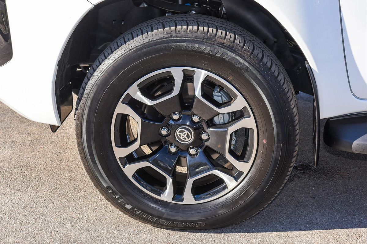 2024 Toyota Hilux SR5 48V GUN126R 4X4