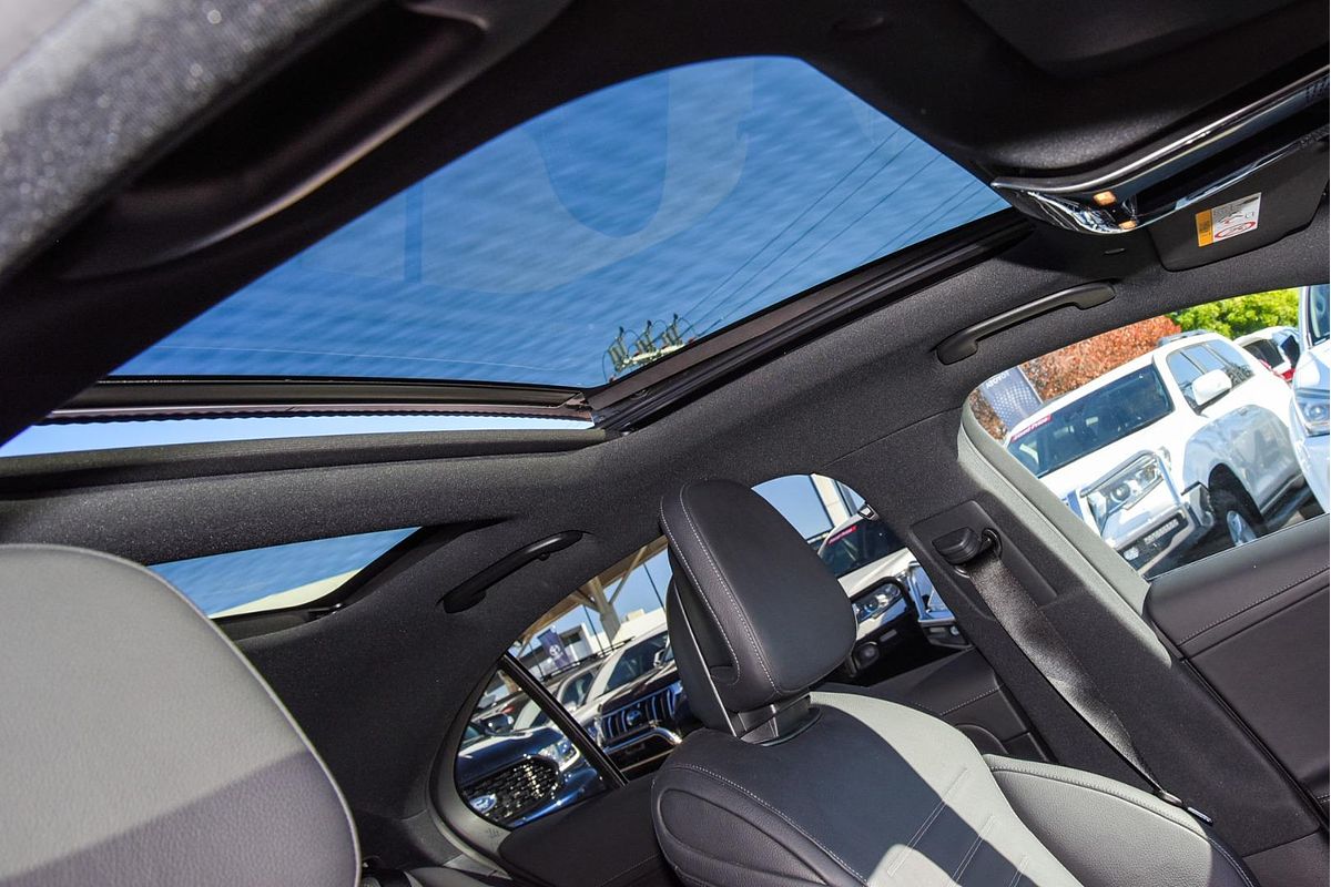 2022 Mercedes-Benz C-Class C300 W206