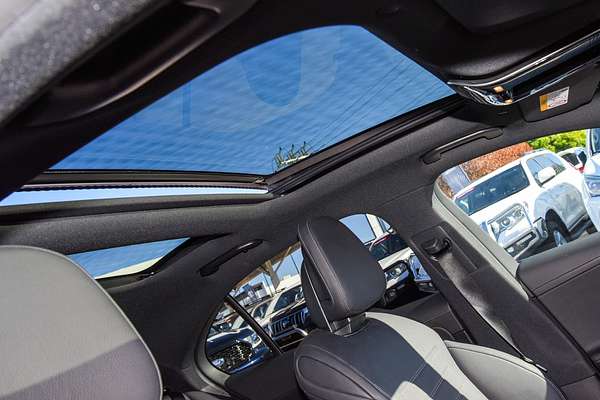2022 Mercedes-Benz C-Class C300 W206