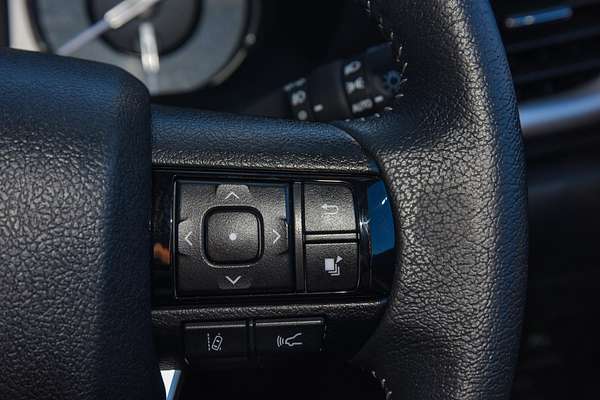 2024 Toyota Hilux SR5 48V GUN126R 4X4