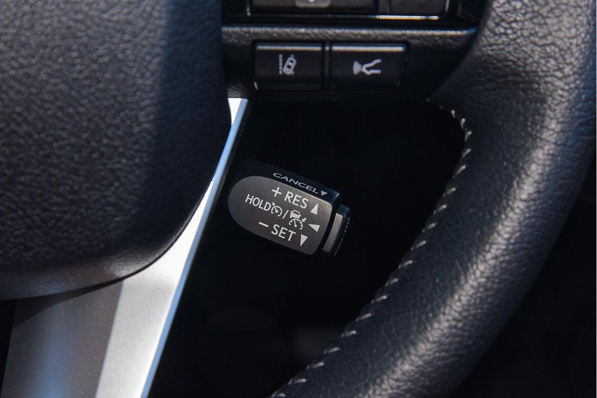 2024 Toyota Hilux SR5 48V GUN126R 4X4