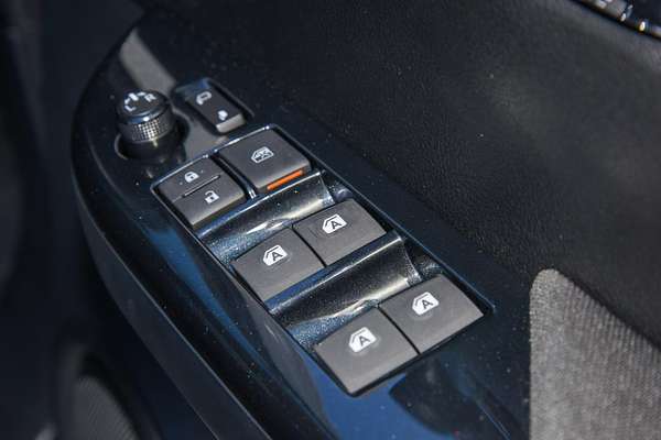 2024 Toyota Hilux SR5 48V GUN126R 4X4