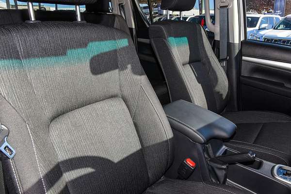 2024 Toyota Hilux SR5 48V GUN126R 4X4