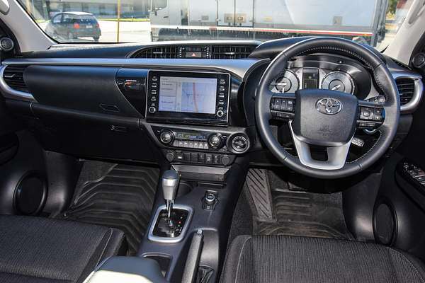 2024 Toyota Hilux SR5 48V GUN126R 4X4