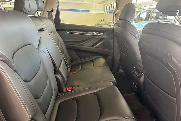 2024 LDV D90 Executive SV9A