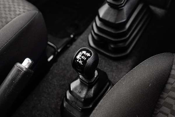 2023 Suzuki Jimny GLX GJ