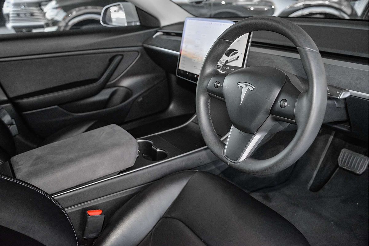 2020 Tesla Model 3 Standard Range Plus