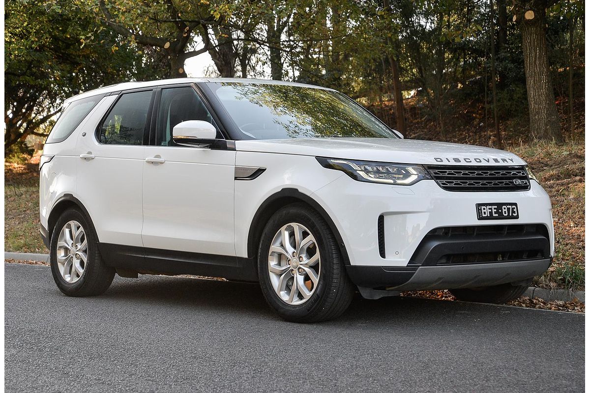 2019 Land Rover Discovery SD6 SE Series 5