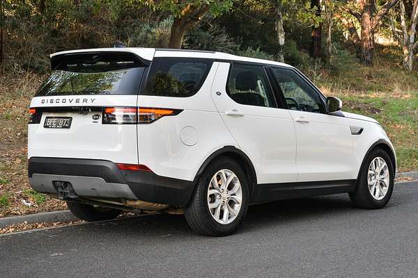 2019 Land Rover Discovery SD6 SE Series 5