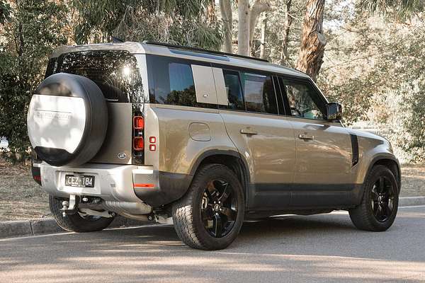 2021 Land Rover Defender 110 D300 HSE L663