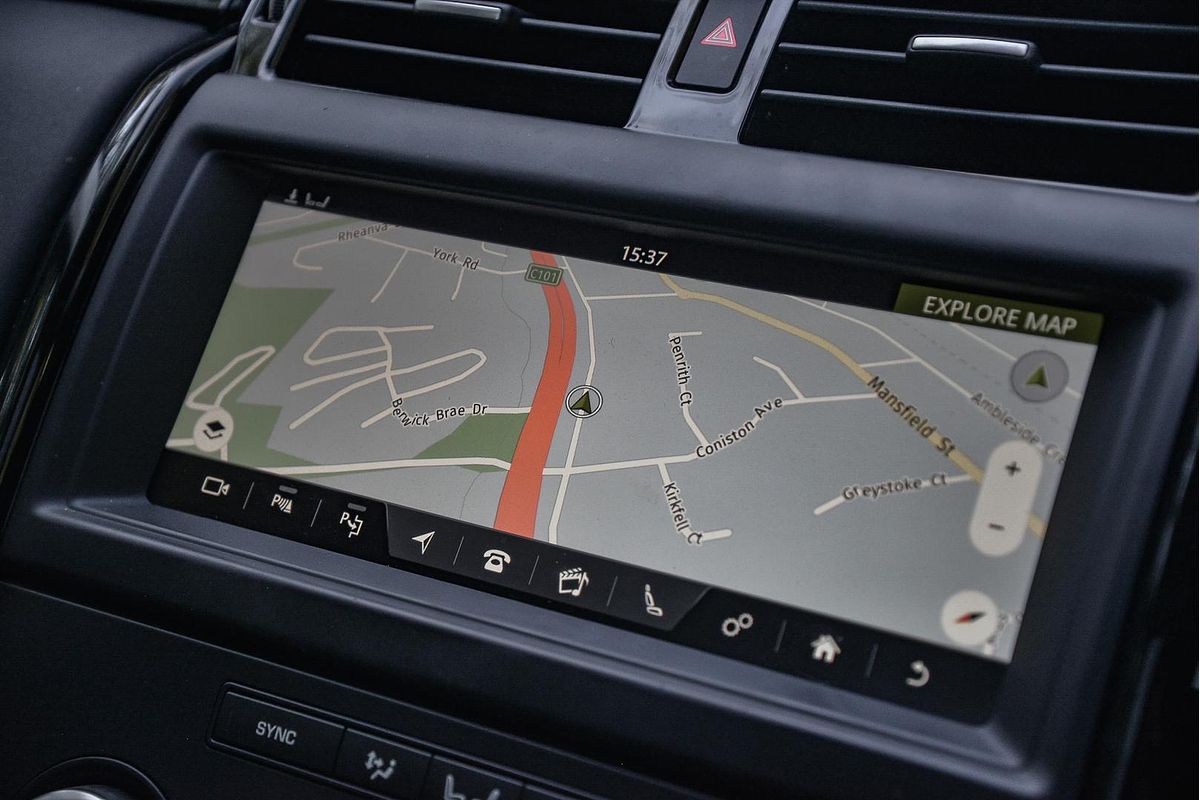 2019 Land Rover Discovery SD6 SE Series 5