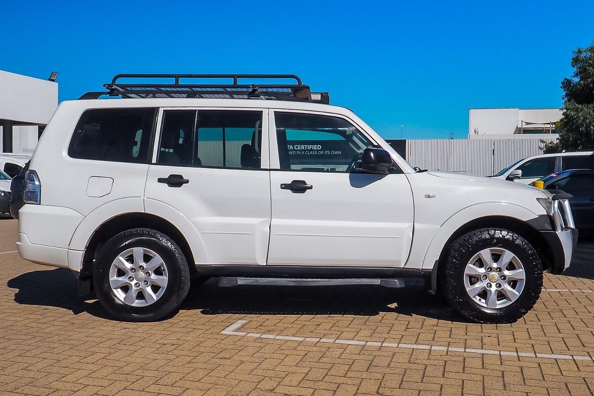 2011 Mitsubishi Pajero GLX NT