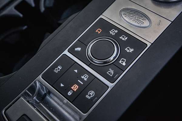 2019 Land Rover Discovery SD6 SE Series 5