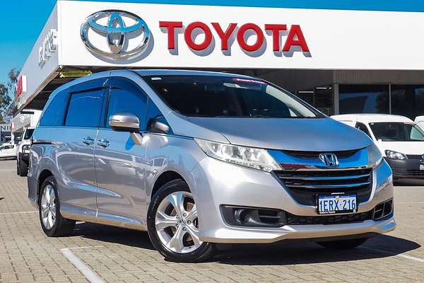 2015 Honda Odyssey VTi 5th Gen