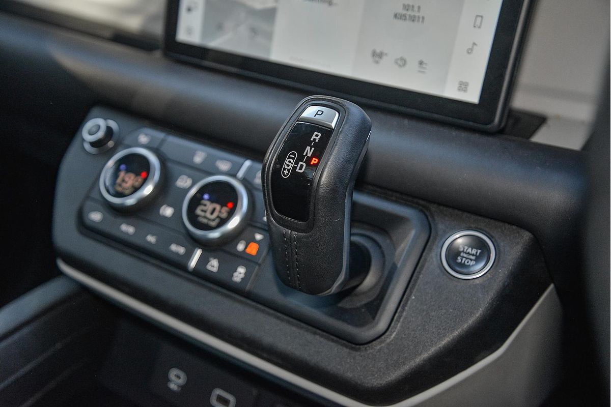 2021 Land Rover Defender 110 D300 HSE L663