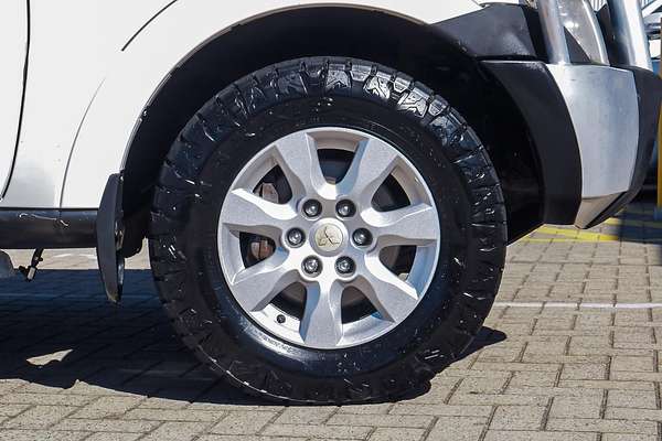 2011 Mitsubishi Pajero GLX NT