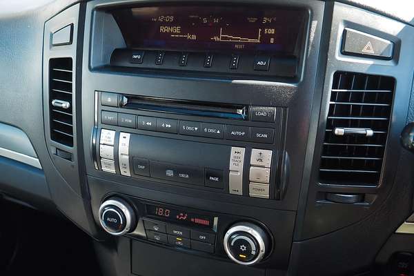 2011 Mitsubishi Pajero GLX NT