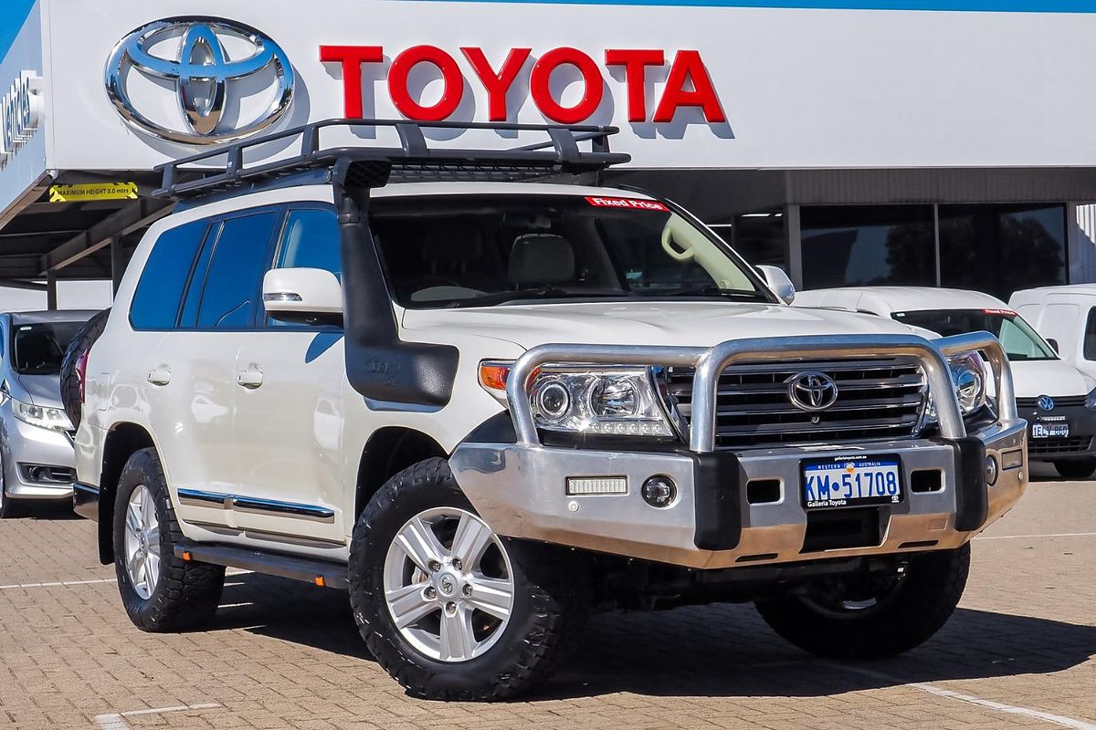 2015 Toyota Landcruiser Sahara VDJ200R