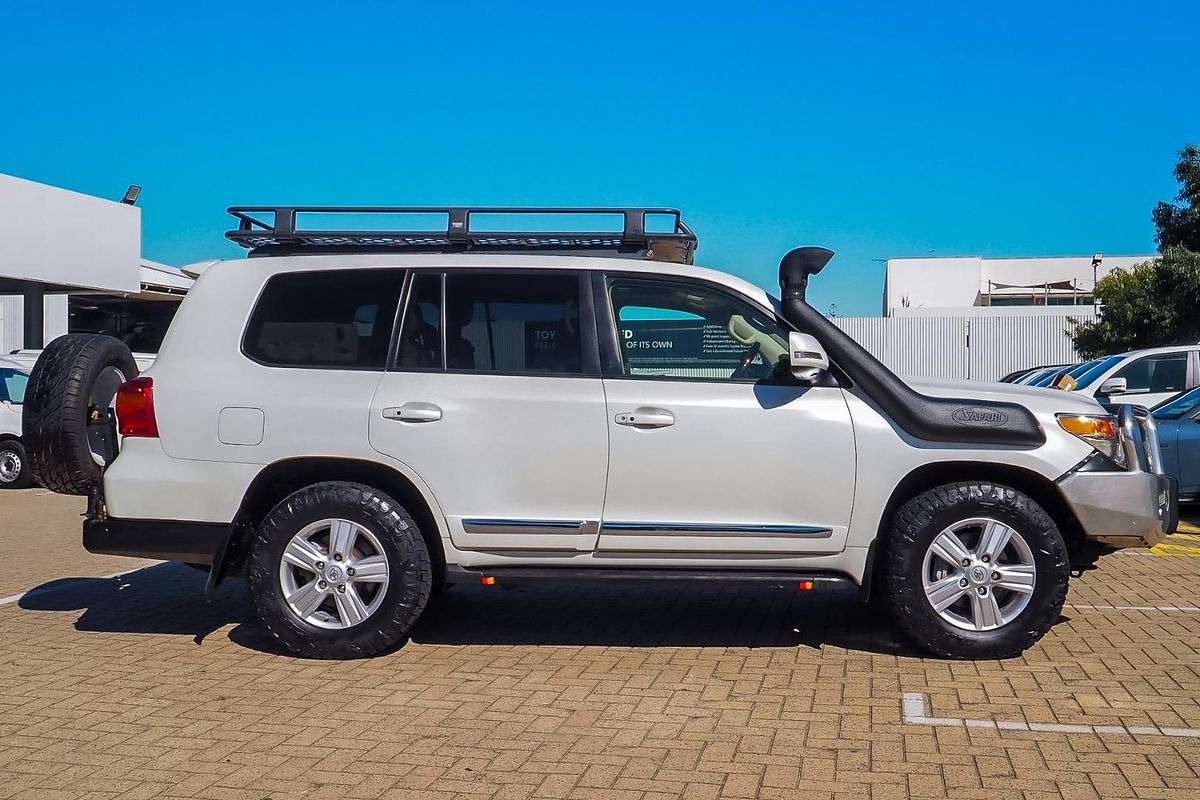 2015 Toyota Landcruiser Sahara VDJ200R