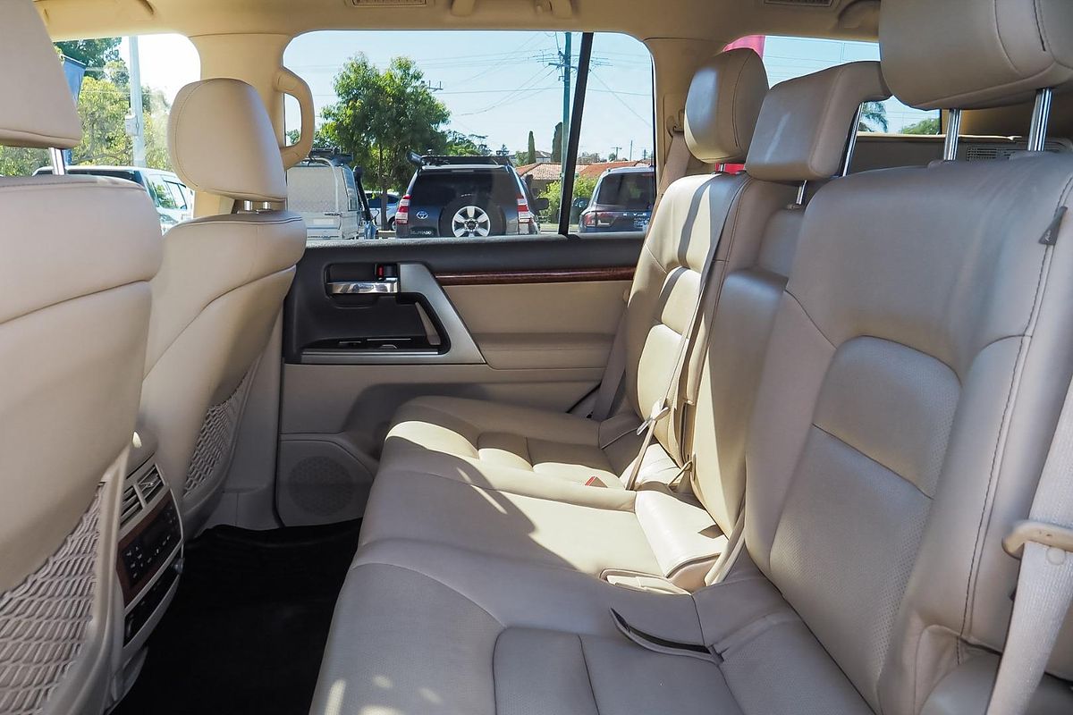 2015 Toyota Landcruiser Sahara VDJ200R