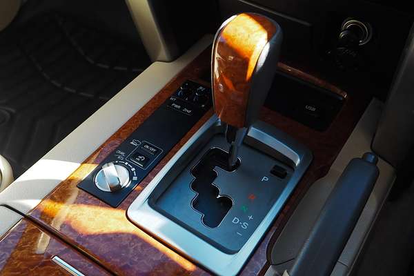 2015 Toyota Landcruiser Sahara VDJ200R