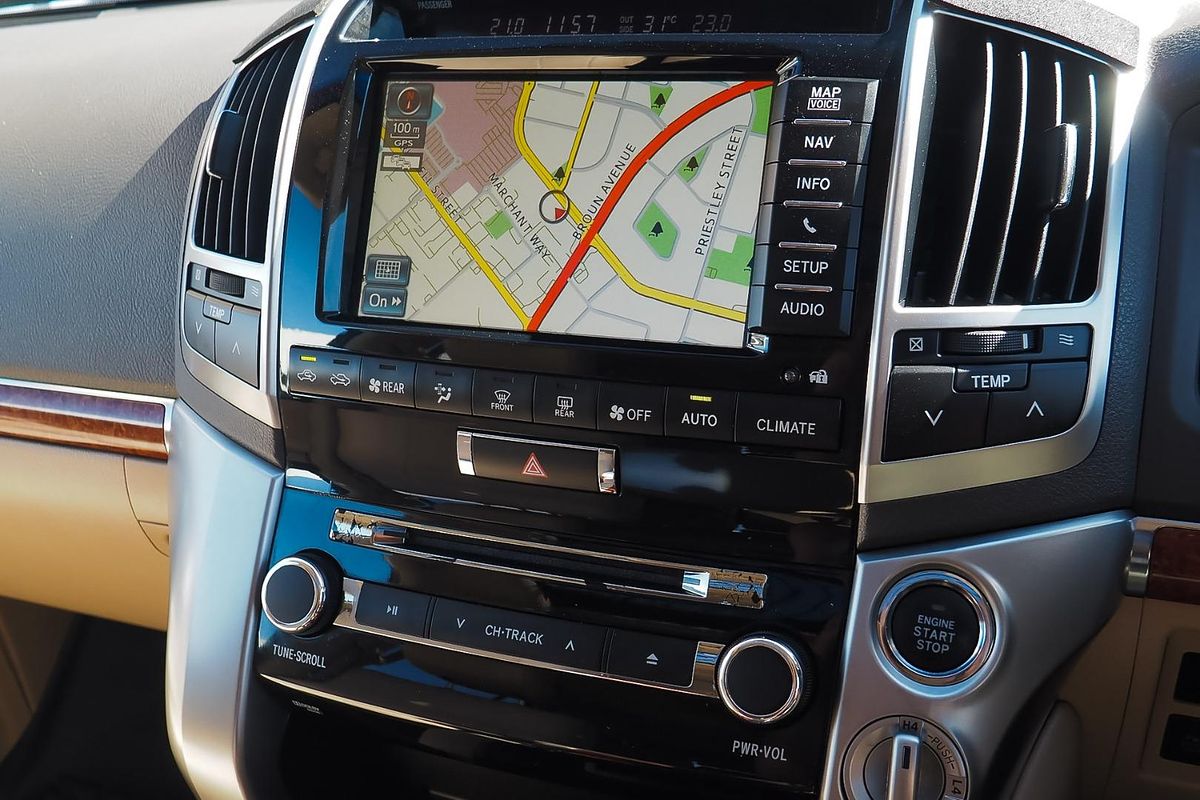 2015 Toyota Landcruiser Sahara VDJ200R