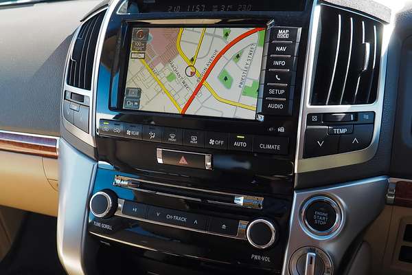 2015 Toyota Landcruiser Sahara VDJ200R
