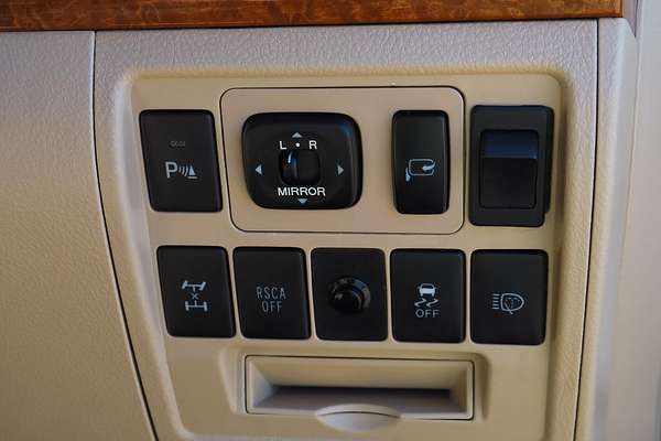 2015 Toyota Landcruiser Sahara VDJ200R