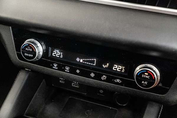 2021 Mitsubishi Outlander LS ZM