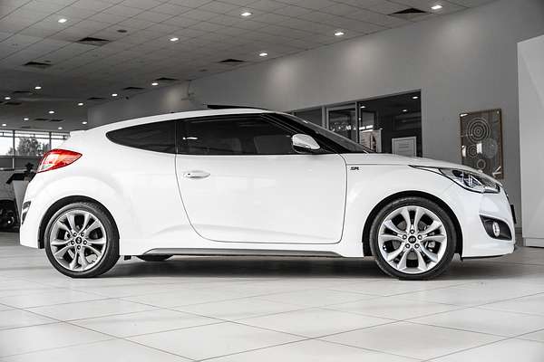 2017 Hyundai Veloster SR Turbo FS5 Series II