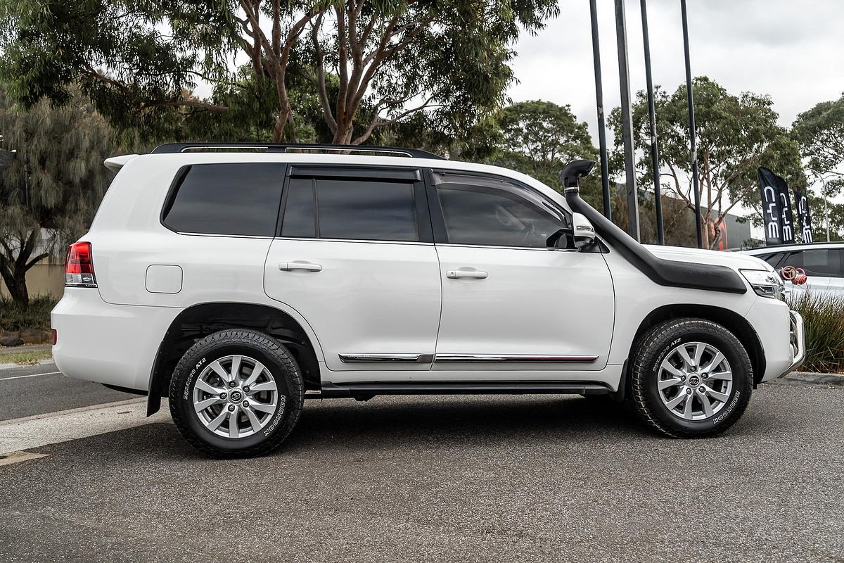 2017 Toyota Landcruiser Sahara VDJ200R