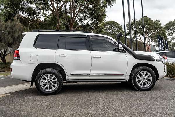 2017 Toyota Landcruiser Sahara VDJ200R