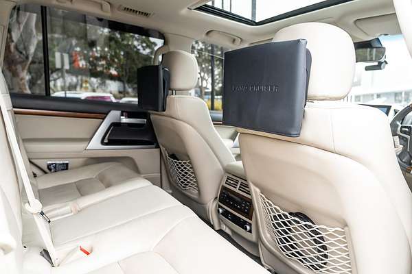 2017 Toyota Landcruiser Sahara VDJ200R