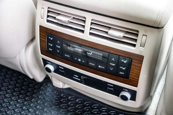 2017 Toyota Landcruiser Sahara VDJ200R