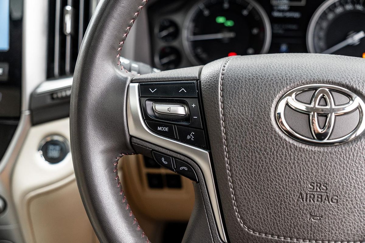 2017 Toyota Landcruiser Sahara VDJ200R