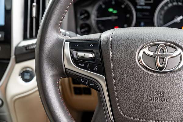 2017 Toyota Landcruiser Sahara VDJ200R