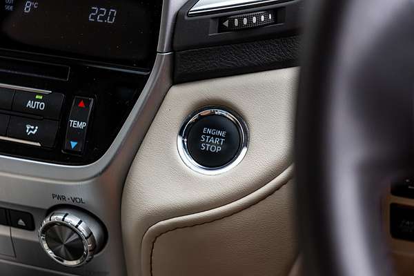 2017 Toyota Landcruiser Sahara VDJ200R