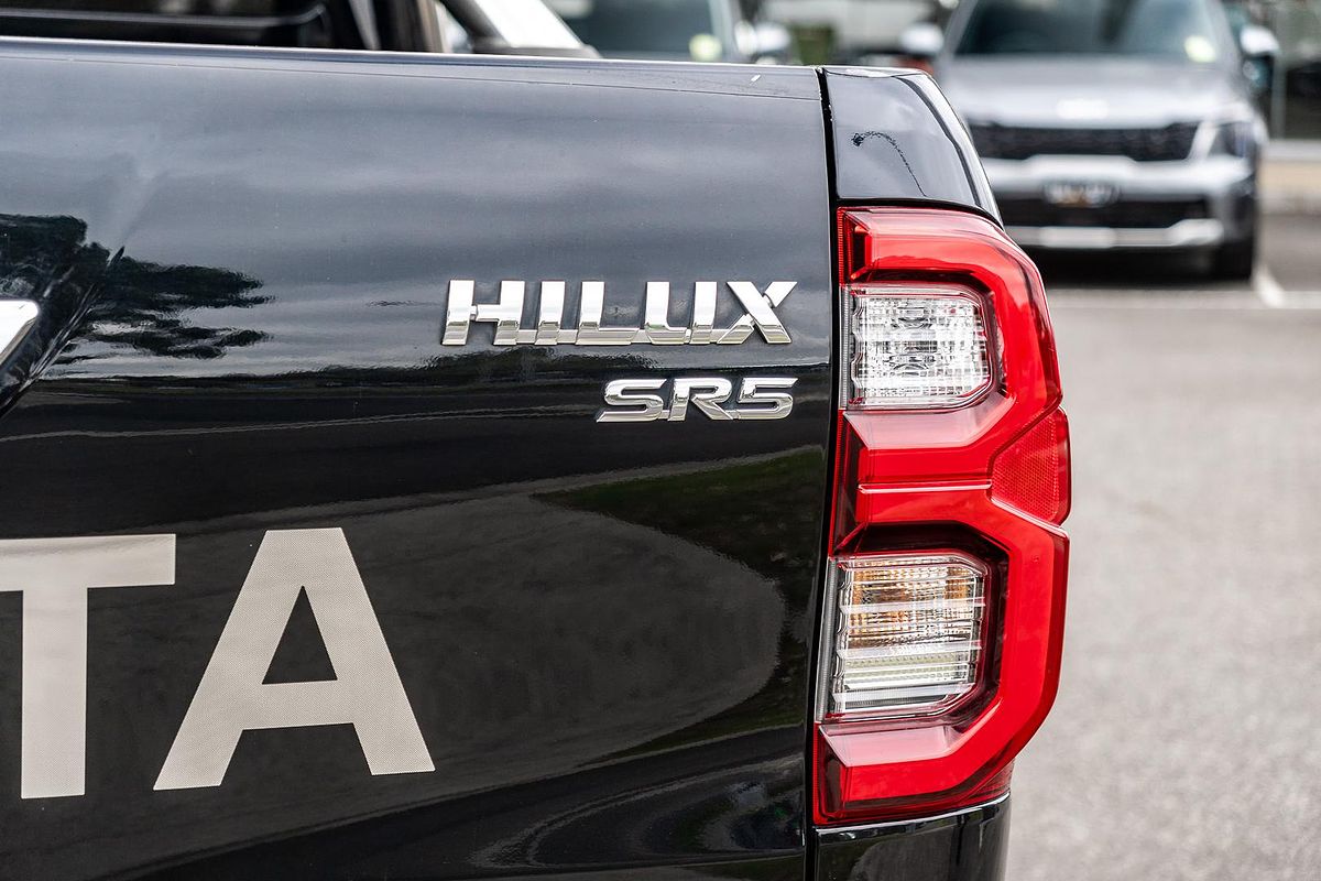 2022 Toyota Hilux SR5 GUN126R 4X4
