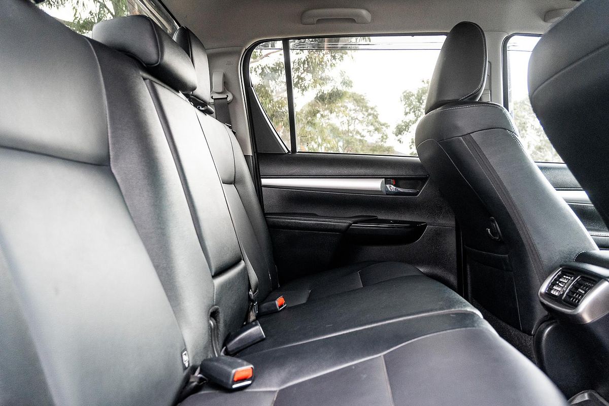 2022 Toyota Hilux SR5 GUN126R 4X4