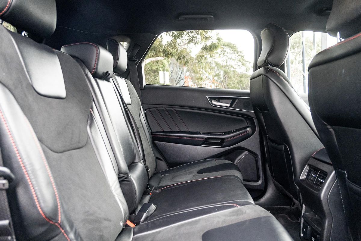2018 Ford Endura ST-Line CA