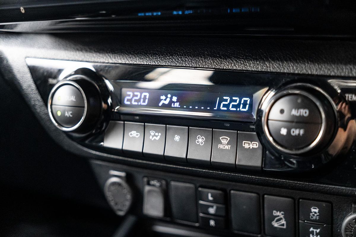 2022 Toyota Hilux SR5 GUN126R 4X4