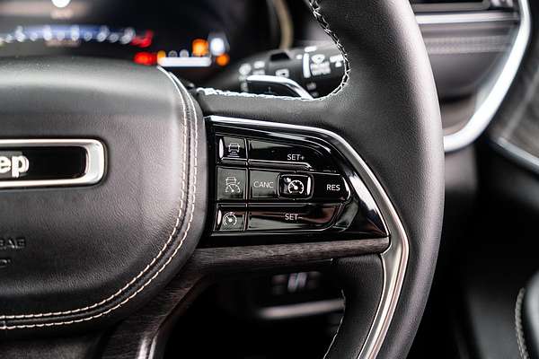 2023 Jeep Grand Cherokee Overland WL