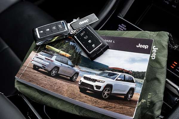 2023 Jeep Grand Cherokee Overland WL