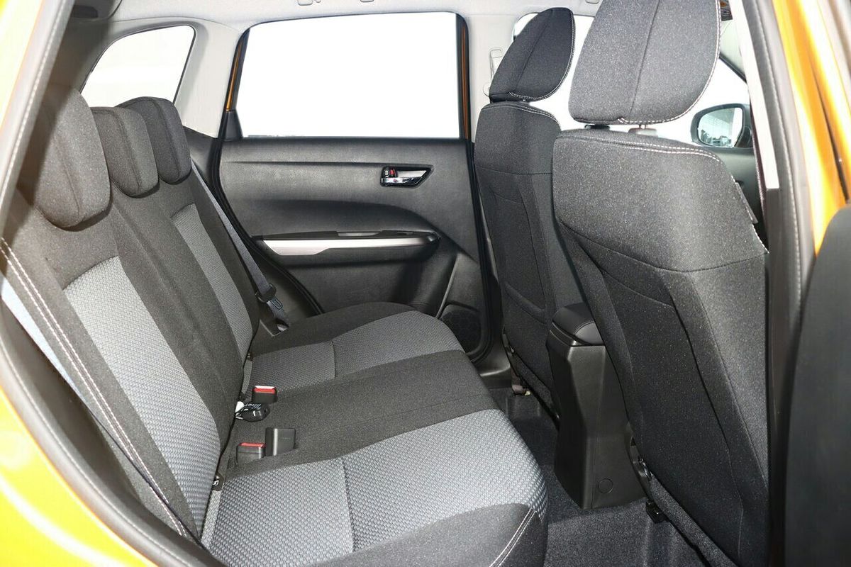 2023 Suzuki Vitara Shadow LY Series II
