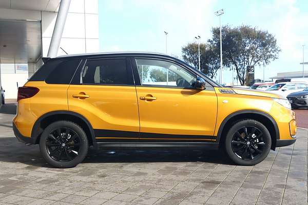 2023 Suzuki Vitara Shadow LY Series II