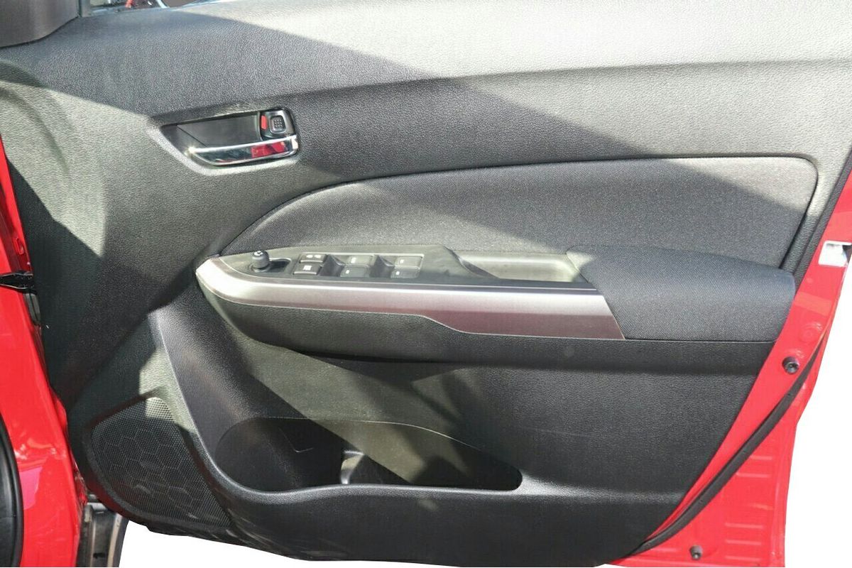 2023 Suzuki Vitara Shadow LY Series II