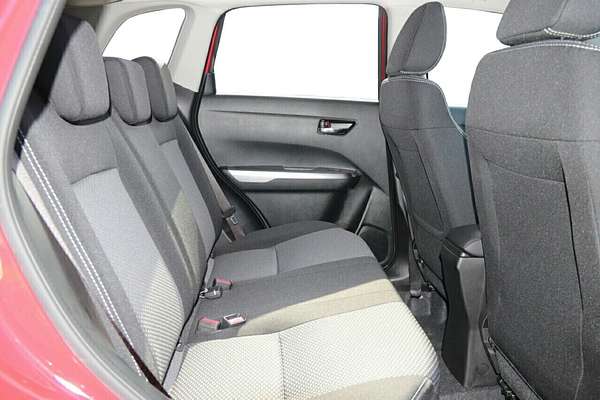 2023 Suzuki Vitara Shadow LY Series II