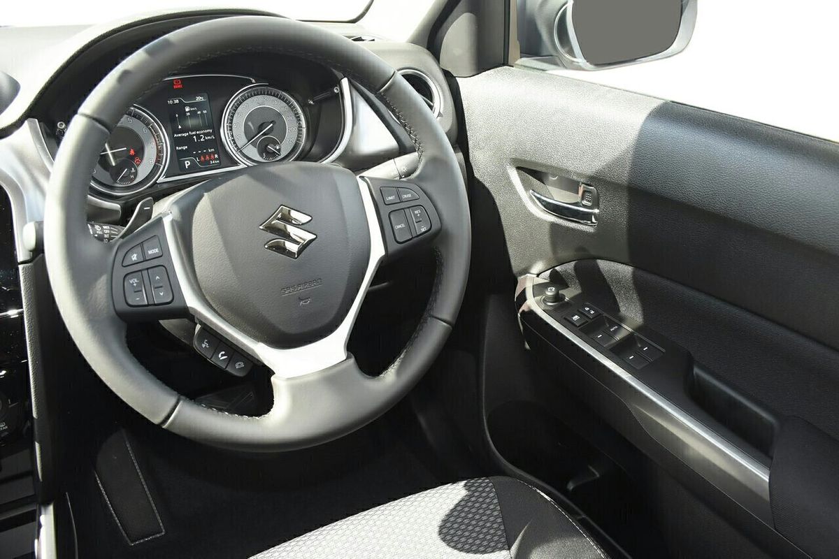 2023 Suzuki Vitara Shadow LY Series II