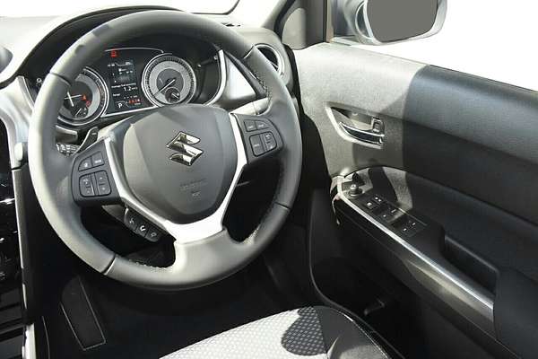 2023 Suzuki Vitara Shadow LY Series II