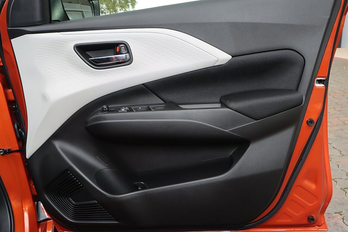 2025 Suzuki Swift Hybrid UZ